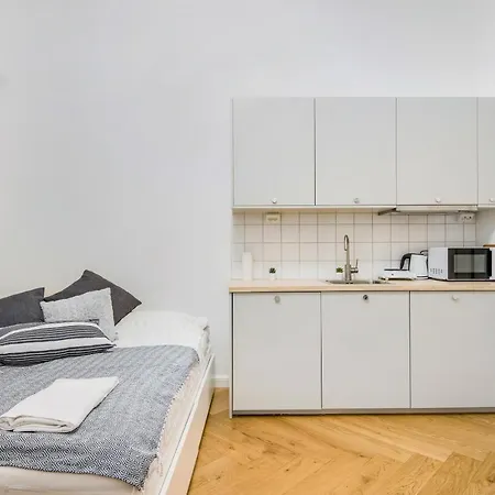Wehost Pieni Roobertinkatu Big 13 * Helsinki